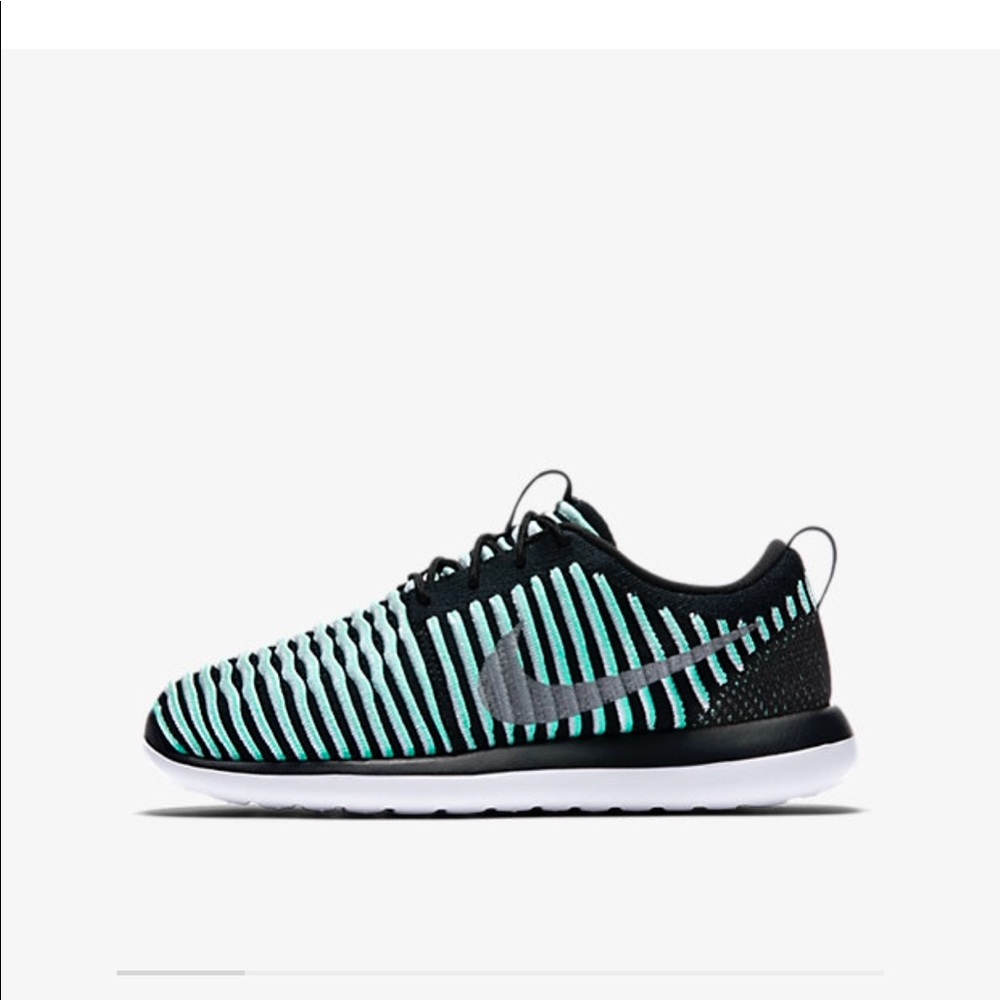 nike roshe two flyknit sneaker
